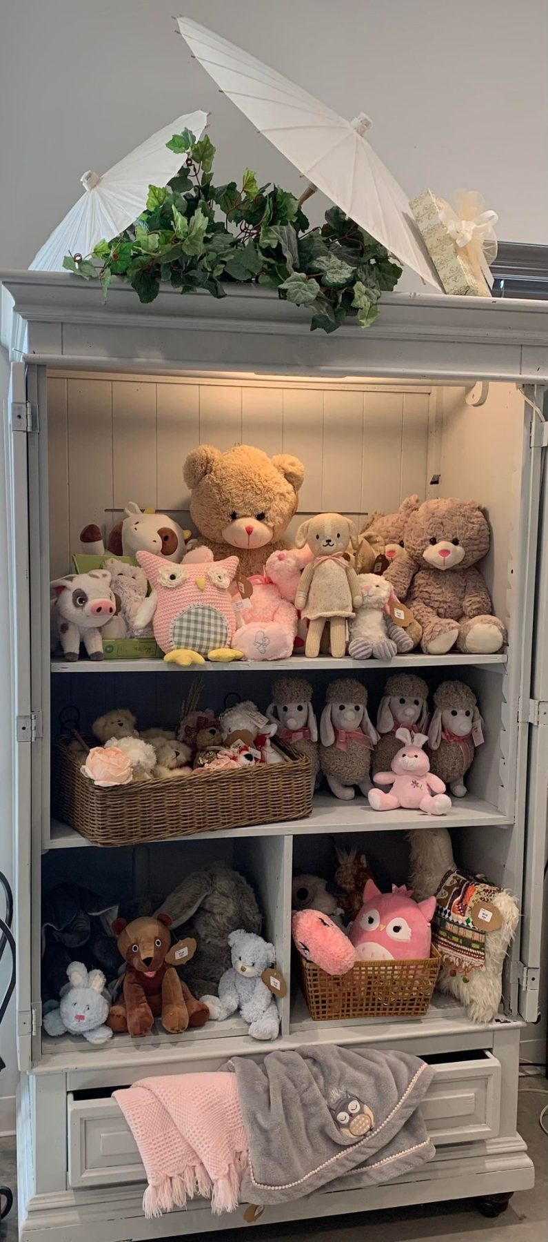 Featured Items Arlington Resale