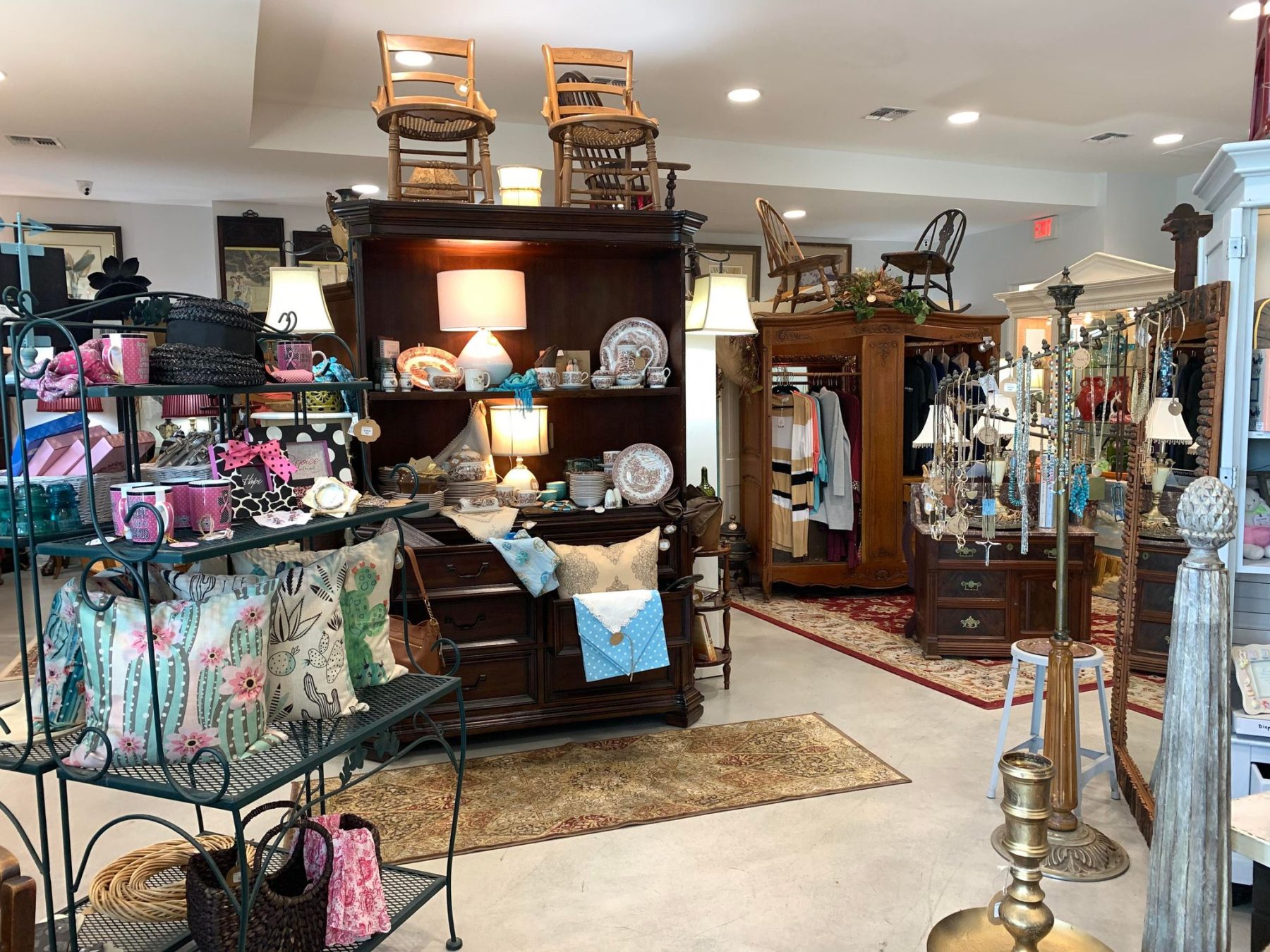 Contact Arlington Resale